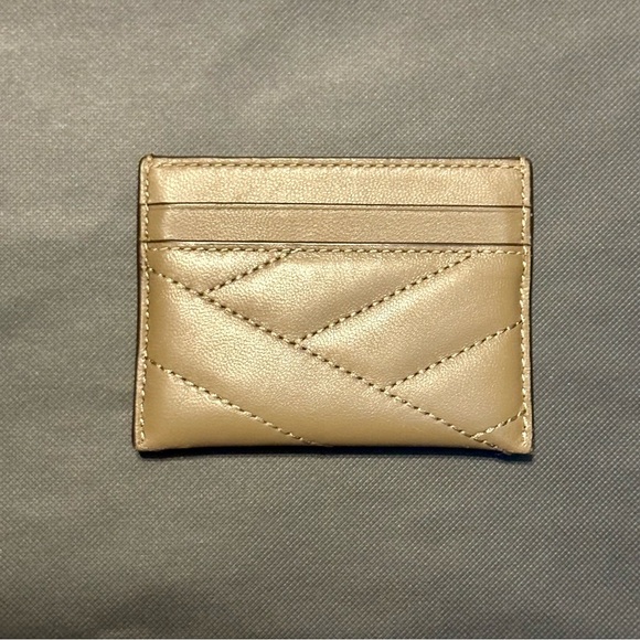 Tory Burch Kira Chevron Quilted Leather Case. Color: Sandpiper - Picture 3 of 5